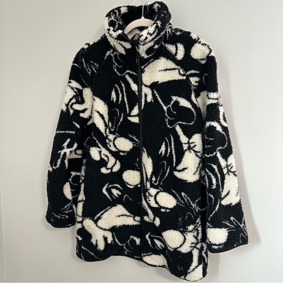 H&M Looney Tunes Fleece Black and White Jacket NWT Size XS - Picture 1 of 7